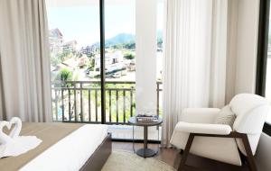 Μπαλκόνι ή βεράντα στο Tulip Elegant Riverside Vangvieng