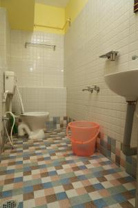 Koupelna v ubytování December Holiday inn 5 Bedroom House with kitchen