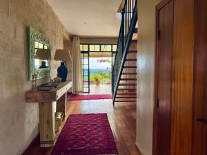 Μια τηλεόραση ή/και κέντρο ψυχαγωγίας στο Eco design 5 bed5 bath villa on Nanyuki Farm-2328