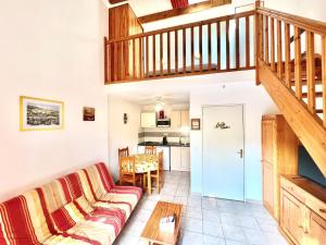 Χώρος καθιστικού στο Le Soleil du Mas, 2 pers, Piscine à Calvisson