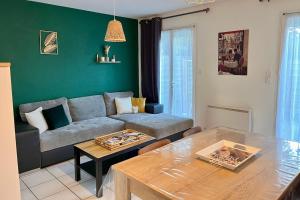 Χώρος καθιστικού στο Maison Héloïse - 2 chambres - Terrasse privée - Vacances au calme avec tous les commerces à proximité