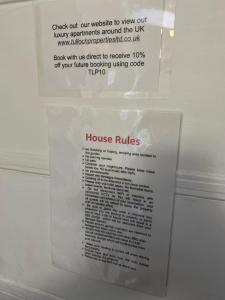 Φωτογραφία από το άλμπουμ του 18K HOME FROM HOME στο Λονδίνο