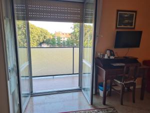 Μια τηλεόραση ή/και κέντρο ψυχαγωγίας στο B&K Hotels