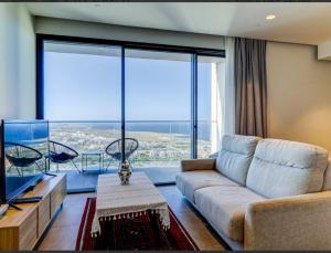 Posezení v ubytování Mercury Tower Suites with pool access