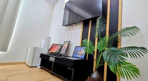 Gallery image of 家主居住型ゲストハウス 宿に空港送迎と旅先での運転手や撮影を提供します in Haebaru +17 photos