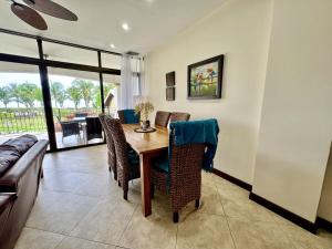 Gambar di galeri bagi 3 Bedroom Condo with Ocean View - Tres Regalos 201N di Jacó +11 gambar