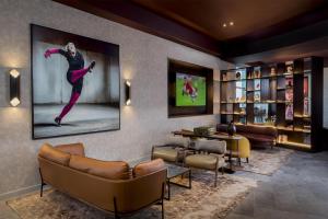 Posezení v ubytování Radisson RED London Twickenham