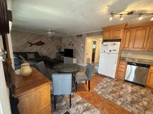 Gallery image of Diplomat 220-7 in Cocoa Beach