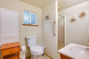 Ένα μπάνιο στο Cozy Hideaway on Key Peninsula with Serene Views! +20 φωτογραφίες