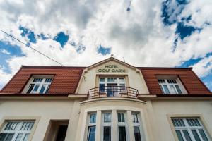 Budova, kde se hotel nachází + 37 fotografií