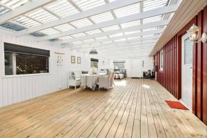 TV a/nebo společenská místnost v ubytování Summer house in a fun area