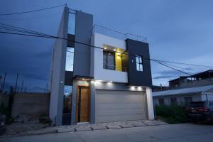 Budova, kde se prázdninový dům nachází