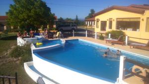 Bazén v ubytování Solar de Piedra nebo v jeho okolí