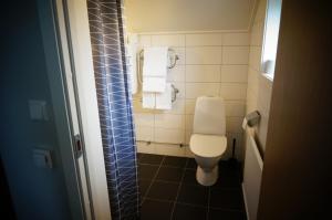 Vannituba majutusasutuses Hotell Villa Solviken
