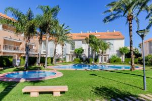 Swimmingpoolen hos eller tæt på Golden Gardens Duplex Apartment Javea Arenal by Rock Rentals