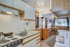 Køkken eller tekøkken på Park Meadows 3B by Ski Country Resorts