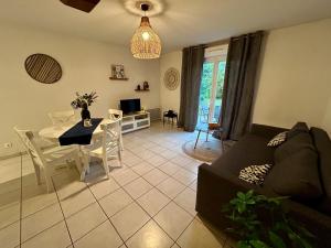 Posezení v ubytování Le Patis + 17 fotografií