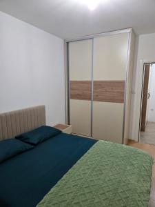 Postel nebo postele na pokoji v ubytování Sena