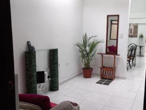 TV i/ili multimedijalni sistem u objektu Apto 4 cuartos Valencia centro Histórico Popayán