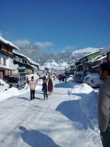 Hotel Meazbaan trong mùa đông