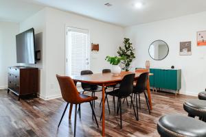 Gallery image of 4br Modern Getaway - Mins To Ua, King Bed in Maxwell