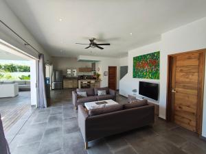 Χώρος καθιστικού στο Villas Riviera