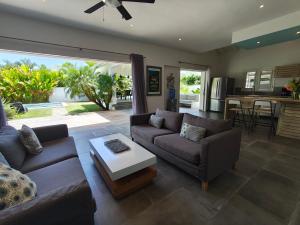 Χώρος καθιστικού στο Villas Riviera