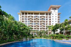 Bazén v ubytování Holiday Inn Express Haikou West Coast by IHG nebo v jeho okolí