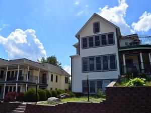 The building in which the holiday home is located
