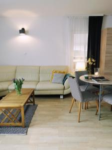 Posezení v ubytování ATENY NIEGRECKIE Dom Wczasowy + 61 fotografií