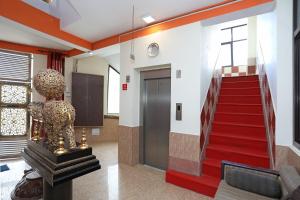 Φωτογραφία από το άλμπουμ του Hotel O Grand Empire Expressway σε Noida