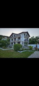 Το κτήριο όπου στεγάζεται  η βίλα