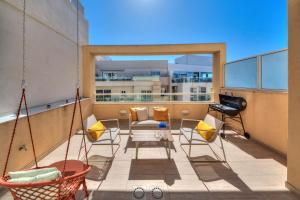 Φωτογραφία από το άλμπουμ του Ortigia Penthouse, Private Terrace, Distant Sea Views by Haven & Keys Malta σε Tal-Għoqod