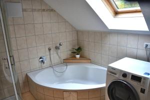 Koupelna v ubytování Ferienwohnung mit Blick auf Kremsmauer