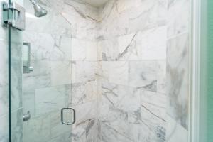 Koupelna v ubytování Mermaid Cottage + 44 fotografií