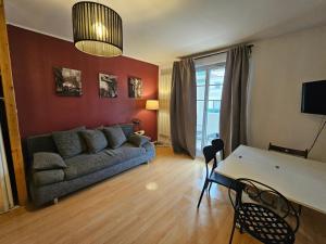 TV a/nebo společenská místnost v ubytování Cozy Corner