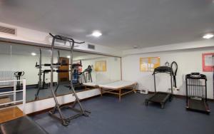 Fitness centrum a/nebo fitness zařízení v ubytování Appartamento in Residence Cervinia Due