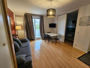 TV a/nebo společenská místnost v ubytování Cozy Corner + 9 fotografií