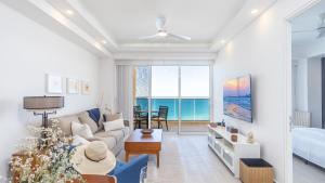 Χώρος καθιστικού στο Encantame Towers Viento 1503