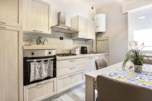 Η κουζίνα ή μικρή κουζίνα στο Incanto casa vacanza