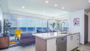 Η κουζίνα ή μικρή κουζίνα στο Stunning family paradise E2005 Encantame