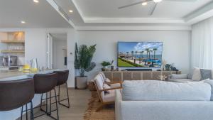 Χώρος καθιστικού στο Encantame Towers Viento 901