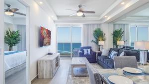 Χώρος καθιστικού στο A peace of paradise awaits you Verano 2003 Encantame Towers