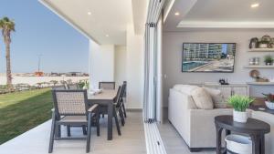 Posezení v ubytování Encantame Towers Viento 105