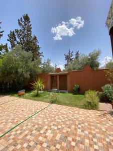 Κήπος έξω από το Riad des remparts d'agdal