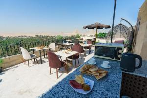 Jídlo v hotelu nebo okolí