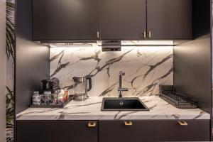 Kuchyň nebo kuchyňský kout v ubytování Casa Debod + 48 fotografií