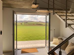 Łąka PrudnickaにあるNuka House - Teatr Natury z Jacuzziのギャラリーの写真