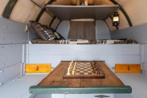 Posezení v ubytování The Wild West Wagon