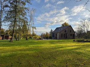 Κήπος έξω από το Foundation - Waldhaus mit Sauna & Hottub